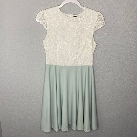 CBR White & Mint Lace Top Overlay Chiffon Dress Size Small - Picture 1 of 6